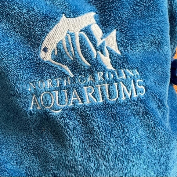 North Carolina‎ Aquariums Plush Sea Otter wrapped in Blue Blanket Souvenir 10” - Picture 2 of 6